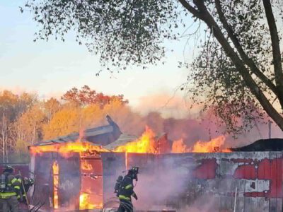6 fire departments respond to barn blaze near Sheridan